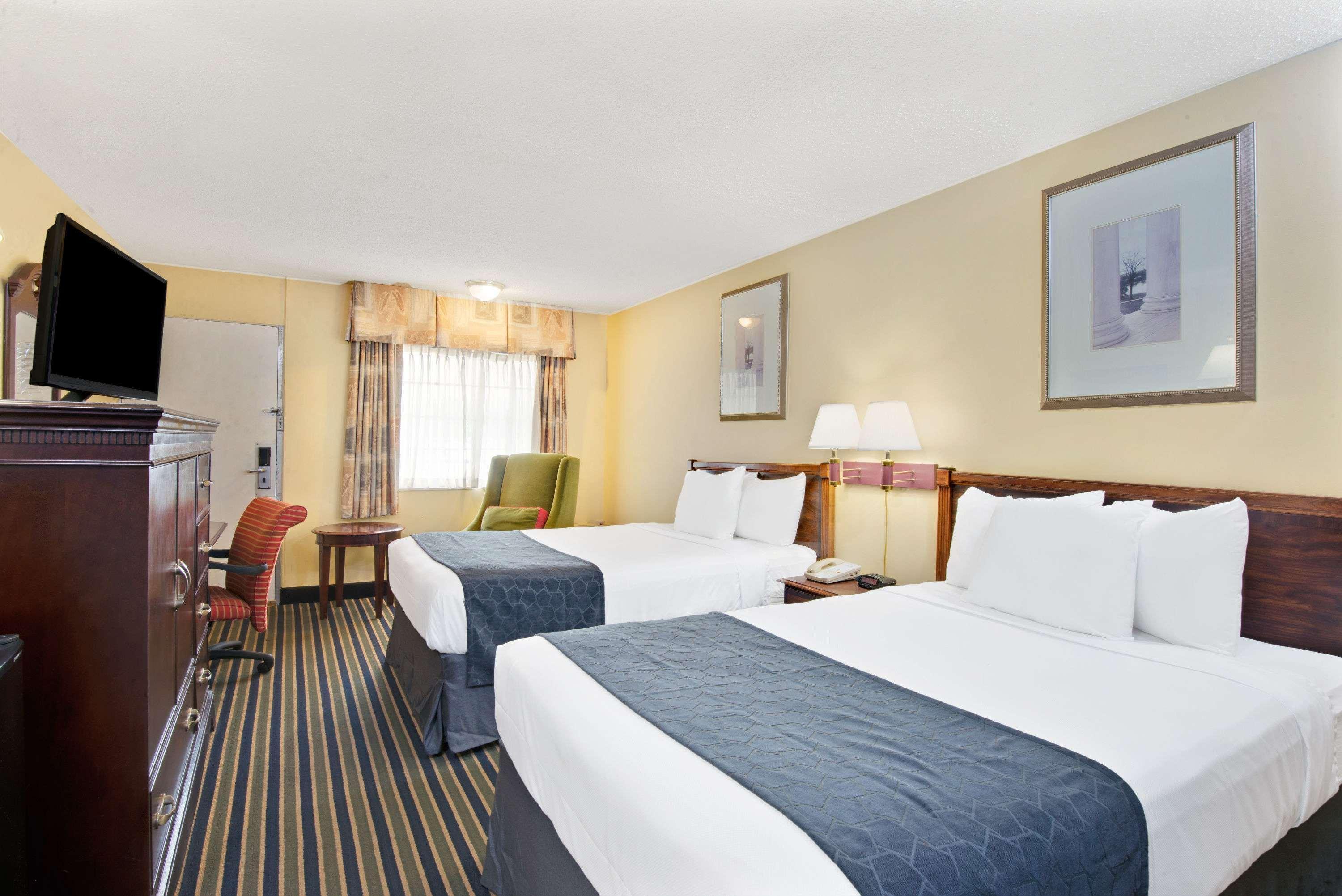 Days Inn By Wyndham Towson Ngoại thất bức ảnh