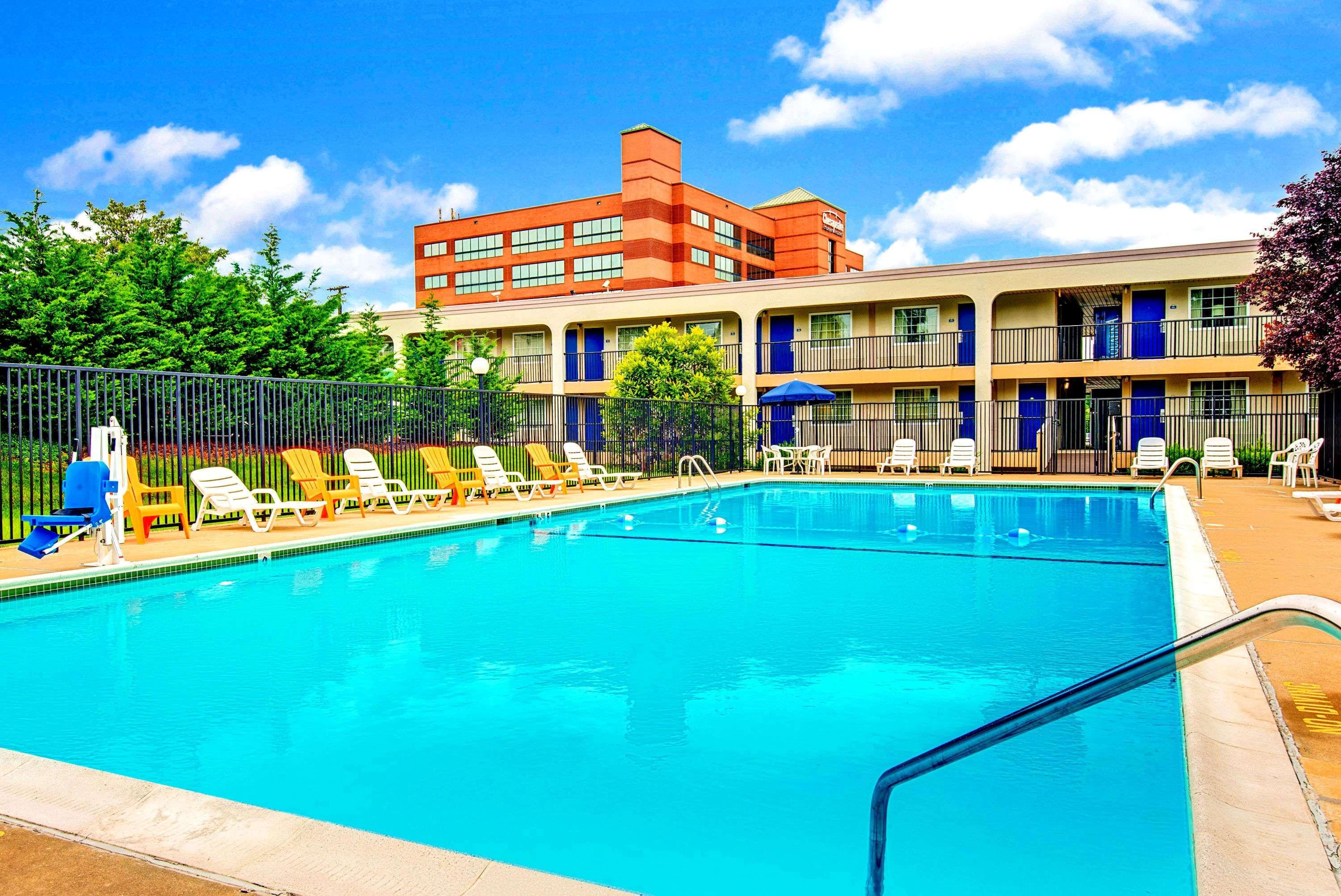Days Inn By Wyndham Towson Ngoại thất bức ảnh